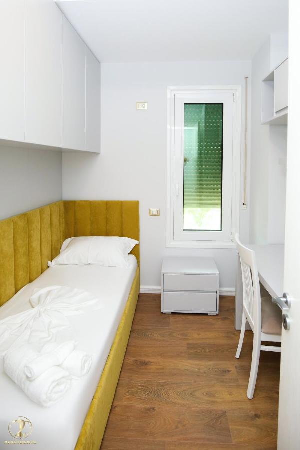 T2 City Hotel apartamentowy Wlora