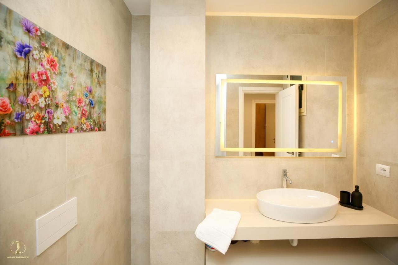 T2 City Hotel apartamentowy Wlora