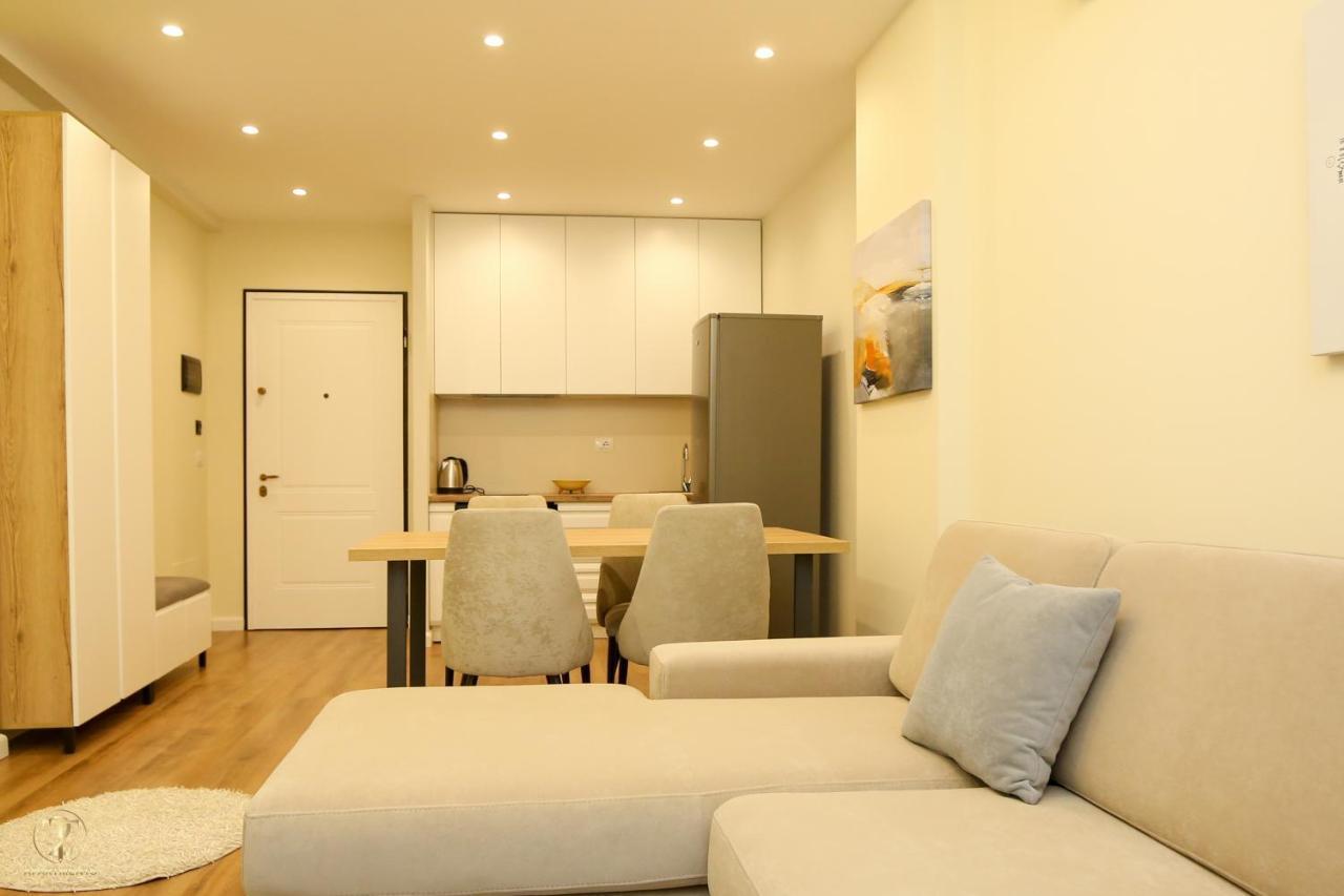 Hotel apartamentowy T2 City *